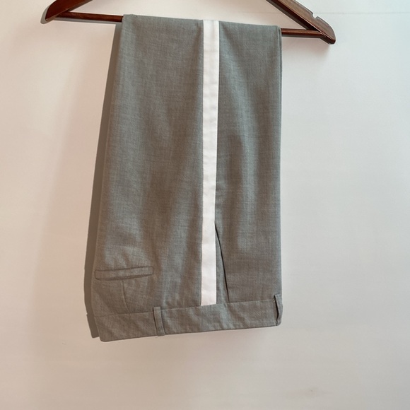 Tristan - Women’s cropped dress pants   Size 4 - Picture 3 of 11